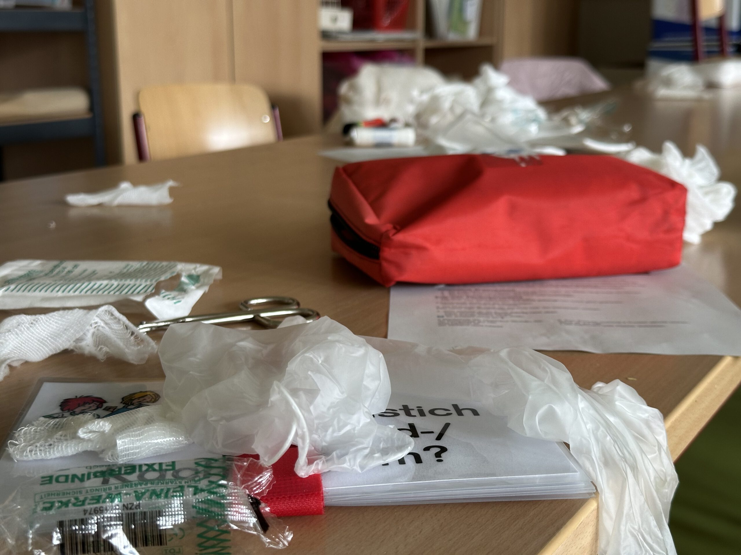 Erste-Hilfe-Material